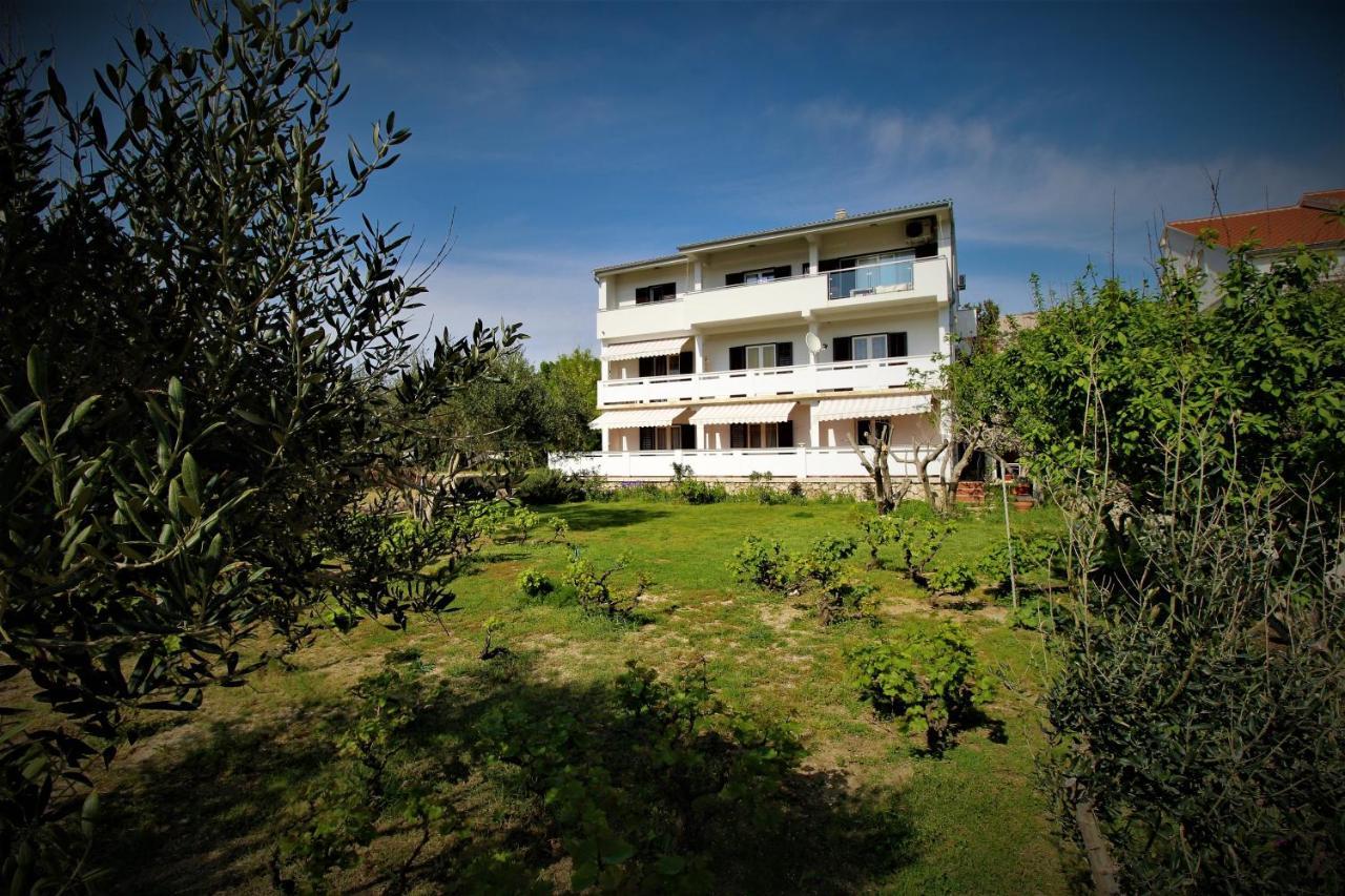 Apartments And Rooms With Parking Space Pag - 13060 Pag Town Exterior photo